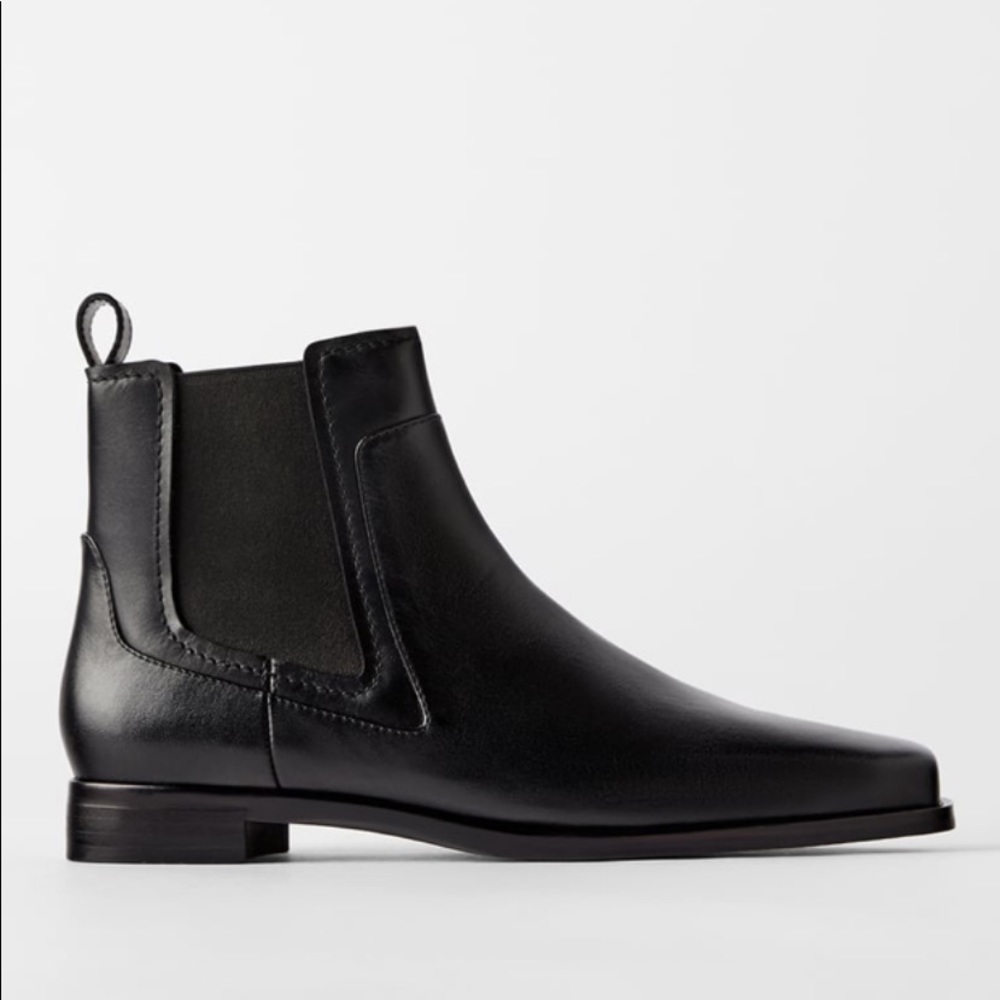 Zara Flat Leather ankle boots size 7.5 (EU38)